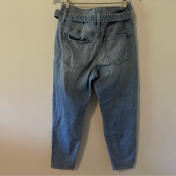Hollister Ultra High Rise Mom Jeans Vintage Stretch Belted D-Ring Tapered-31 - Picture 2 of 13